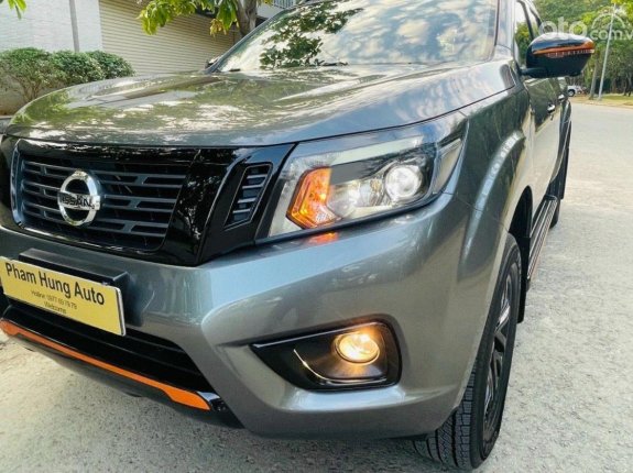 Bán xe Nissan Navara VL 2.5 4WD sản xuất năm 2019, màu xám, xe nhập