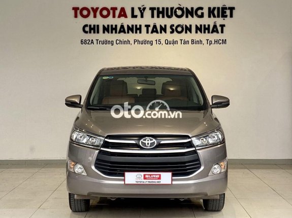 Cần bán lại xe Toyota Innova 2.0G năm sản xuất 2019, màu xám, 695 triệu