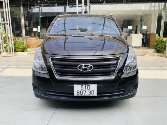 Bán xe Hyundai Starex năm 2016, xe máy dầu, nhập Hàn Quốc, cực mới, bao test hãng