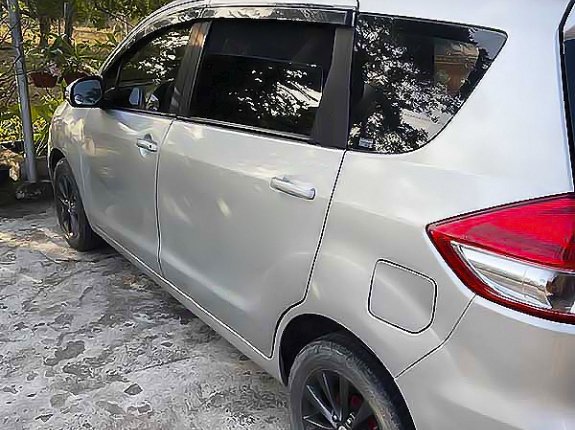 Bán Suzuki Ertiga AT sản xuất năm 2015, màu bạc, xe nhập