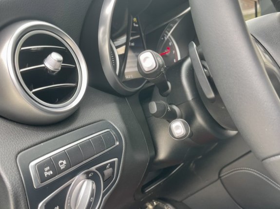 Mercedes-Benz GLC 300 4Matic 2017 - Màu nâu cafe, xe một chủ từ đầu, nói không với xe đâm đụng ngập nước