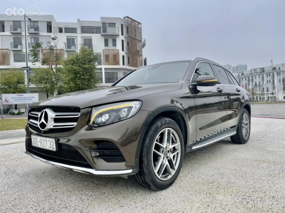 Mercedes-Benz GLC 300 4Matic 2017 - Màu nâu cafe, xe một chủ từ đầu, nói không với xe đâm đụng ngập nước