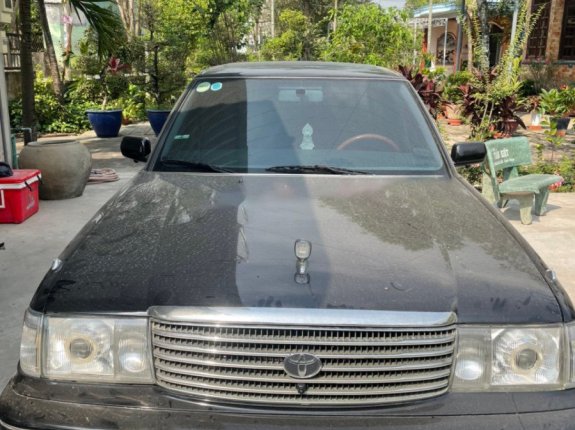 Bán Toyota Crown 3.0 AT sản xuất năm 1993, màu đen, xe nhập giá cạnh tranh