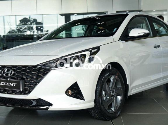 Bán ô tô Hyundai Accent AT năm sản xuất 2022, màu trắng, 541tr