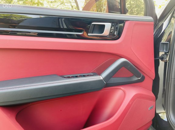 Porsche Cayenne Phiên bản khác 2019 - Xe đăng ký 2020 chạy hơn 1 vạn km như mới