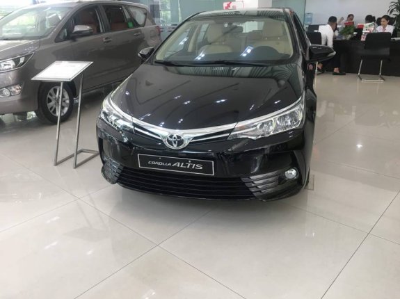 Bán Toyota Corolla 1.8 E CVT năm 2022, màu đen
