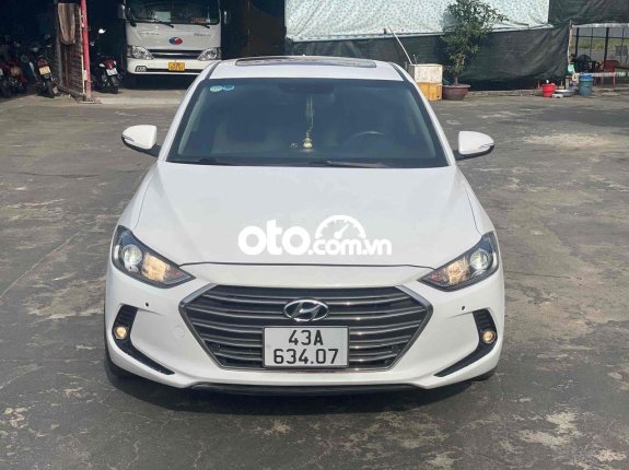 Bán ô tô Hyundai Elantra 2.0 sản xuất năm 2018, màu trắng