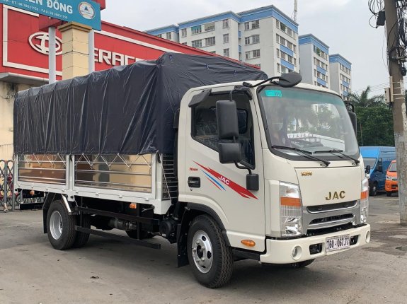 Xe tải JAC 1T9 thùng Dài 4.4m, động cơ Cummins, Cabin vuông