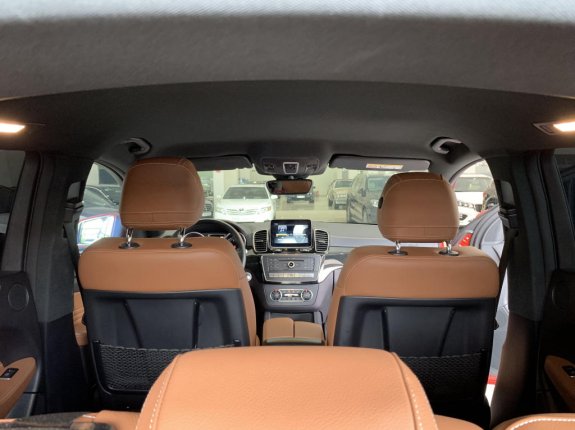 Mercedes-Benz GLE 400 4Matic Coupe 2017 - Xe cực sang, màu đỏ, nhập khẩu Mỹ, đi 31.000 km