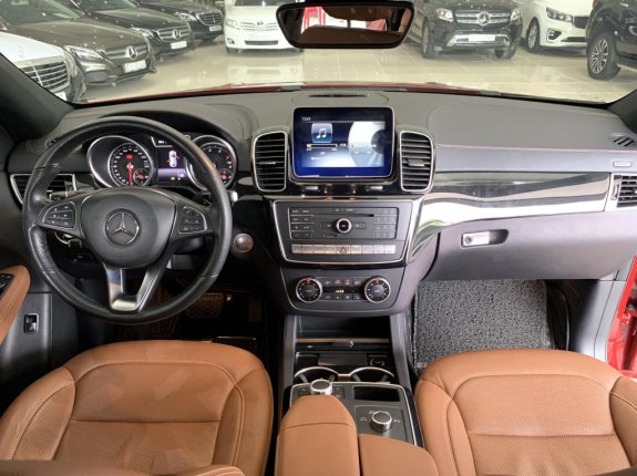 Mercedes-Benz GLE 400 4Matic Coupe 2017 - Xe cực sang, màu đỏ, nhập khẩu Mỹ, đi 31.000 km