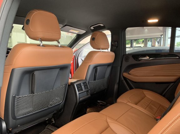 Mercedes-Benz GLE 400 4Matic Coupe 2017 - Xe cực sang, màu đỏ, nhập khẩu Mỹ, đi 31.000 km