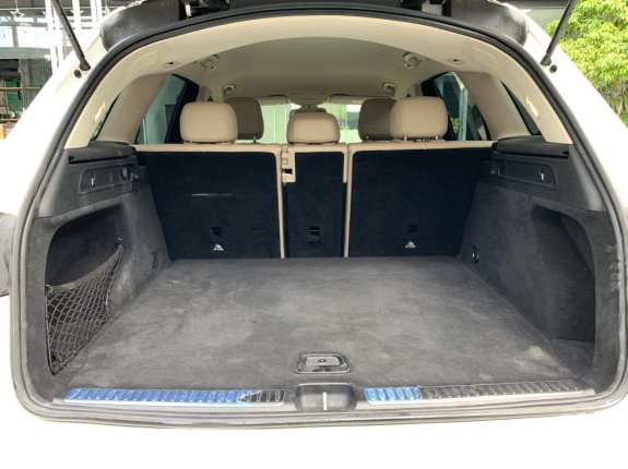 Mercedes-Benz GLC 200 4Matic 2018 - Xe sang, gia đình sử dụng như mới, 60000 km