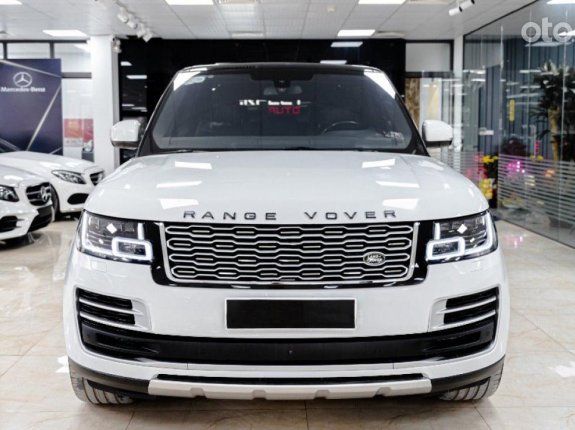 Cần bán gấp Land Rover Range Rover HSE sản xuất năm 2017, màu trắng, nhập khẩu 