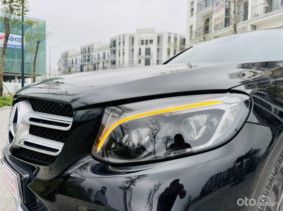 Mercedes-Benz GLC 300 4Matic 2017 - Một chủ từ đầu - Thủ tục pháp lý đầy đủ rõ ràng