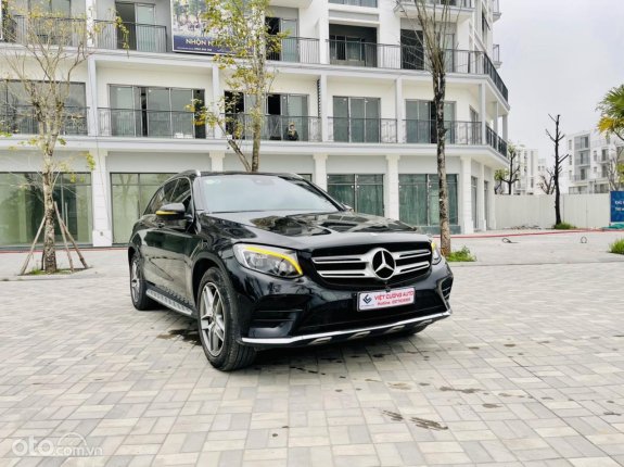 Mercedes-Benz GLC 300 4Matic 2017 - Một chủ từ đầu - Thủ tục pháp lý đầy đủ rõ ràng