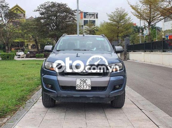 Xe Ford Ranger XLS 2.2 4x2AT sản xuất 2018, màu xanh lam, giá 570tr