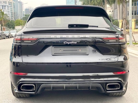 Porsche Cayenne S 2019 - Màu đen, nội thất 2 màu Bordeaux Red, một chủ từ mới, biển thành phố