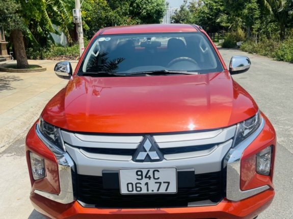 Mitsubishi Triton 4x2 AT Mivec 2021 - Màu đỏ, nhập khẩu