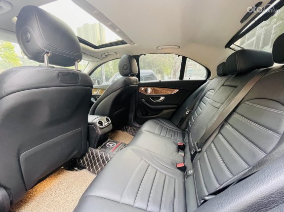 Mercedes-Benz C250 Exclusive 2017 - Xe cực đẹp và ngon, trả góp từ 250tr nhận xe luôn, xe có bảo hành và bao check hãng thoải mái