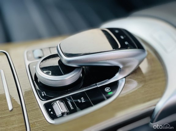 Mercedes-Benz C250 Exclusive 2017 - Xe cực đẹp và ngon, trả góp từ 250tr nhận xe luôn, xe có bảo hành và bao check hãng thoải mái