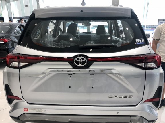 Toyota Veloz Cross 1.5 CVT 2023 - Tặng 1 phần phí trước bạ xe + phụ kiện, đủ màu, giao ngay, 210 triệu nhận xe