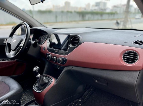 Hyundai Grand i10 2017 - Cần bán gấp, 1 chủ đi từ đầu, xe đẹp