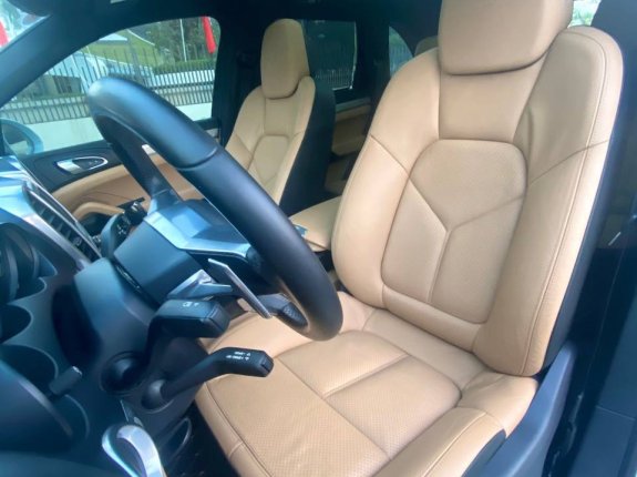 Porsche Cayenne S 2015 - Màu trắng/ nội thất 2 màu, biển thành phố - Tên tư nhân