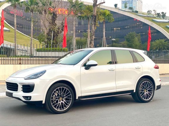 Porsche Cayenne S 2015 - Màu trắng/ nội thất 2 màu, biển thành phố - Tên tư nhân