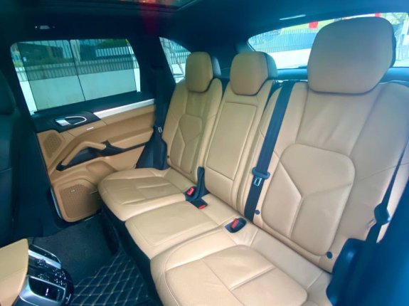 Porsche Cayenne S 2015 - Màu trắng/ nội thất 2 màu, biển thành phố - Tên tư nhân