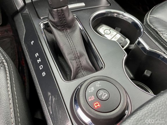 Ford Explorer Limited 2018 - Màu đen, nhập khẩu