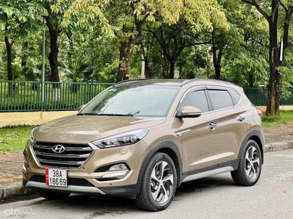 Hyundai Tucson 2018 - Màu nâu giá cạnh tranh
