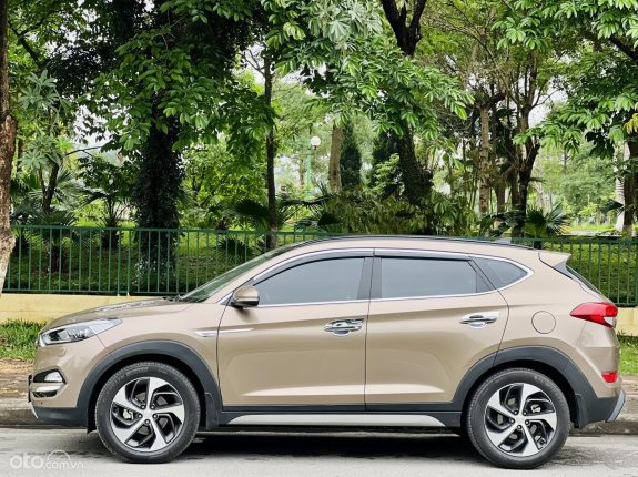 Hyundai Tucson 2018 - Màu nâu giá cạnh tranh