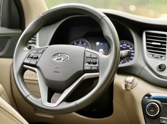 Hyundai Tucson 2018 - Màu nâu giá cạnh tranh
