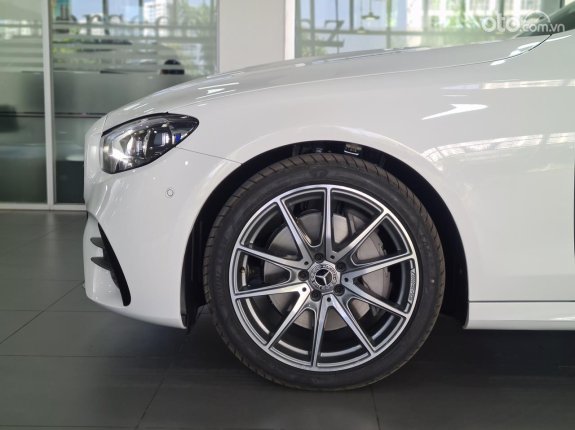 Mercedes-Benz E300 2022 - Xe hãng thanh lý - SIÊU LƯỚT GIÁ TỐT