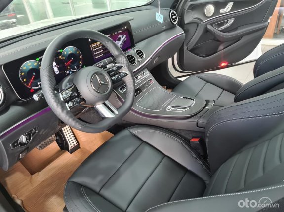 Mercedes-Benz E300 2022 - Xe hãng thanh lý - SIÊU LƯỚT GIÁ TỐT