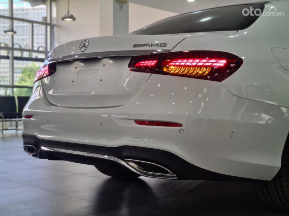 Mercedes-Benz E300 2022 - Xe hãng thanh lý - SIÊU LƯỚT GIÁ TỐT