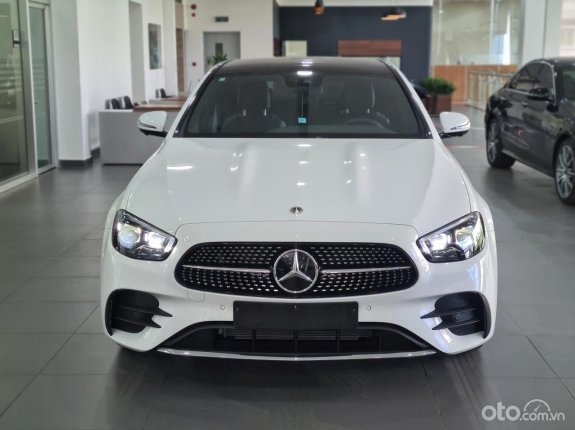 Mercedes-Benz E300 2022 - Xe hãng thanh lý - SIÊU LƯỚT GIÁ TỐT