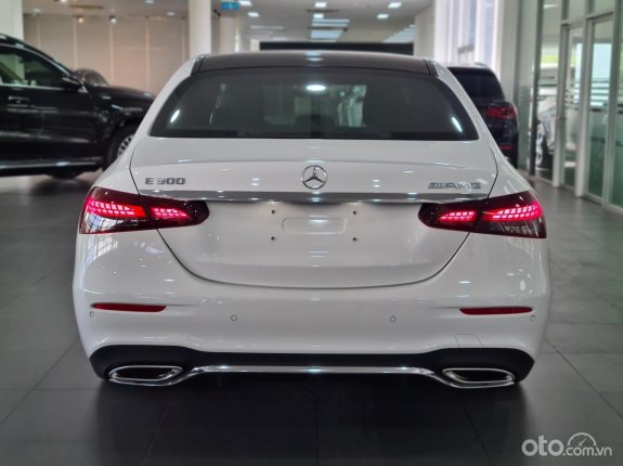 Mercedes-Benz E300 2022 - Xe hãng thanh lý - SIÊU LƯỚT GIÁ TỐT