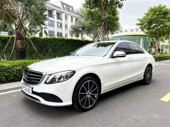 Mercedes-Benz C200 Exclusive 2021 - Màu trắng, xe nhập
