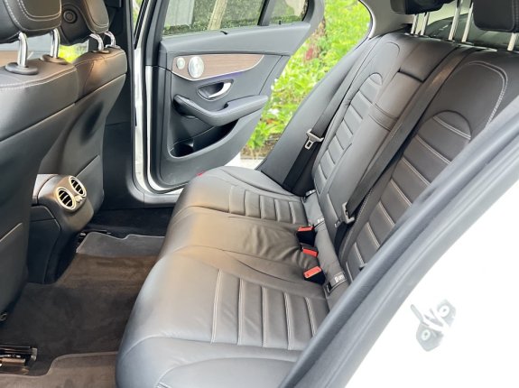 Mercedes-Benz C200 Exclusive 2021 - Màu trắng, xe nhập
