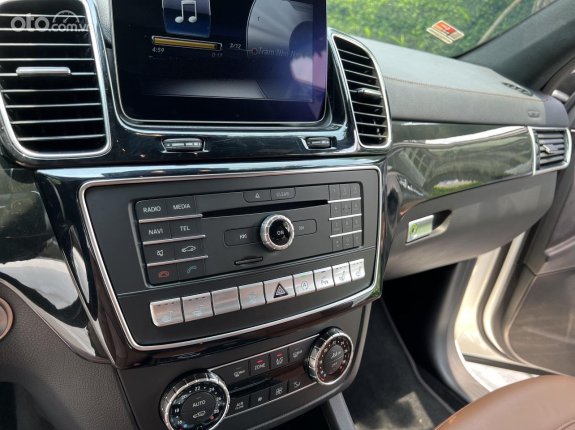 Mercedes-Benz GLS 400 4Matic 2019 - Xe màu trắng