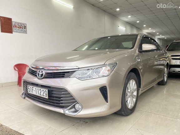 Toyota Camry 2.0E 2015 - Cần bán lại xe giá ưu đãi - Thủ Đức, TPHCM