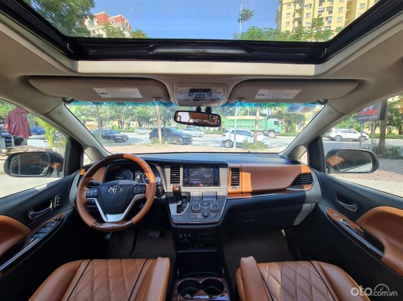 Toyota Sienna 2016 - Đăng ký 2017