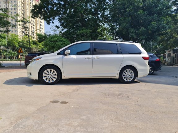 Toyota Sienna 2016 - Đăng ký 2017