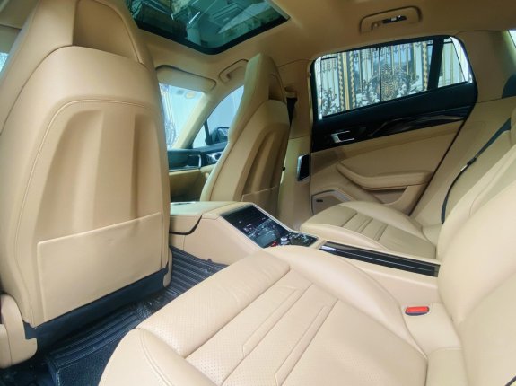 Porsche Panamera 4S Executive 2017 - Màu xanh Night Blue (Wrap màu xám xi măng), nội thất kem, tên cá nhân, một chủ từ mới