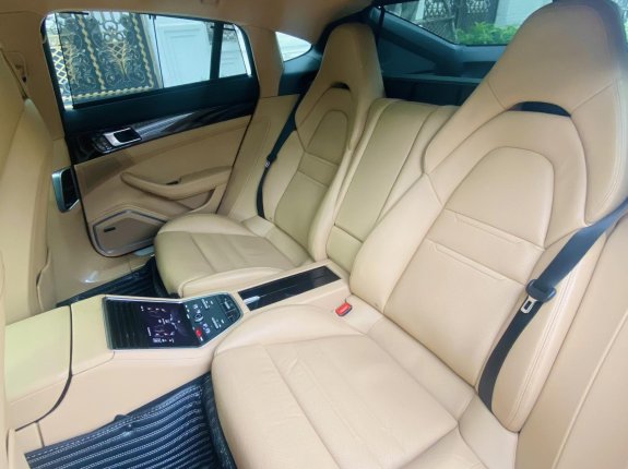 Porsche Panamera 4S Executive 2017 - Màu xanh Night Blue (Wrap màu xám xi măng), nội thất kem, tên cá nhân, một chủ từ mới