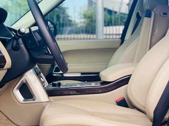 Land Rover Range Rover 2013 - Model 2014, màu đen, nội thất kem, cá nhân một chủ từ mới