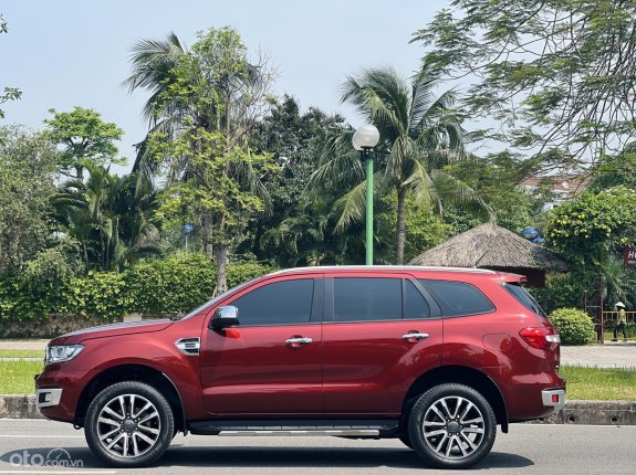 Ford Everest Titanium 2.0L AT 4WD 2019 - Màu đỏ, xe nhập