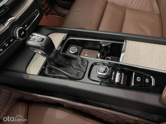 Volvo XC60 inscription 2020 - Bán xe cực sang, máy xăng nhập khẩu, biển thành phố, có trả góp