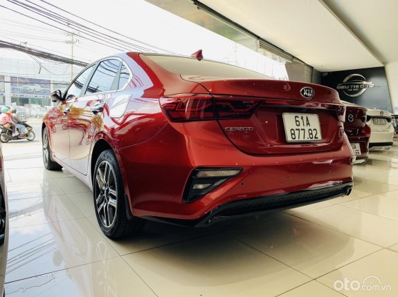 Kia Cerato 1.6 AT Luxury 2020 - Xe màu đỏ, cực mới, bao check hãng, có trả góp